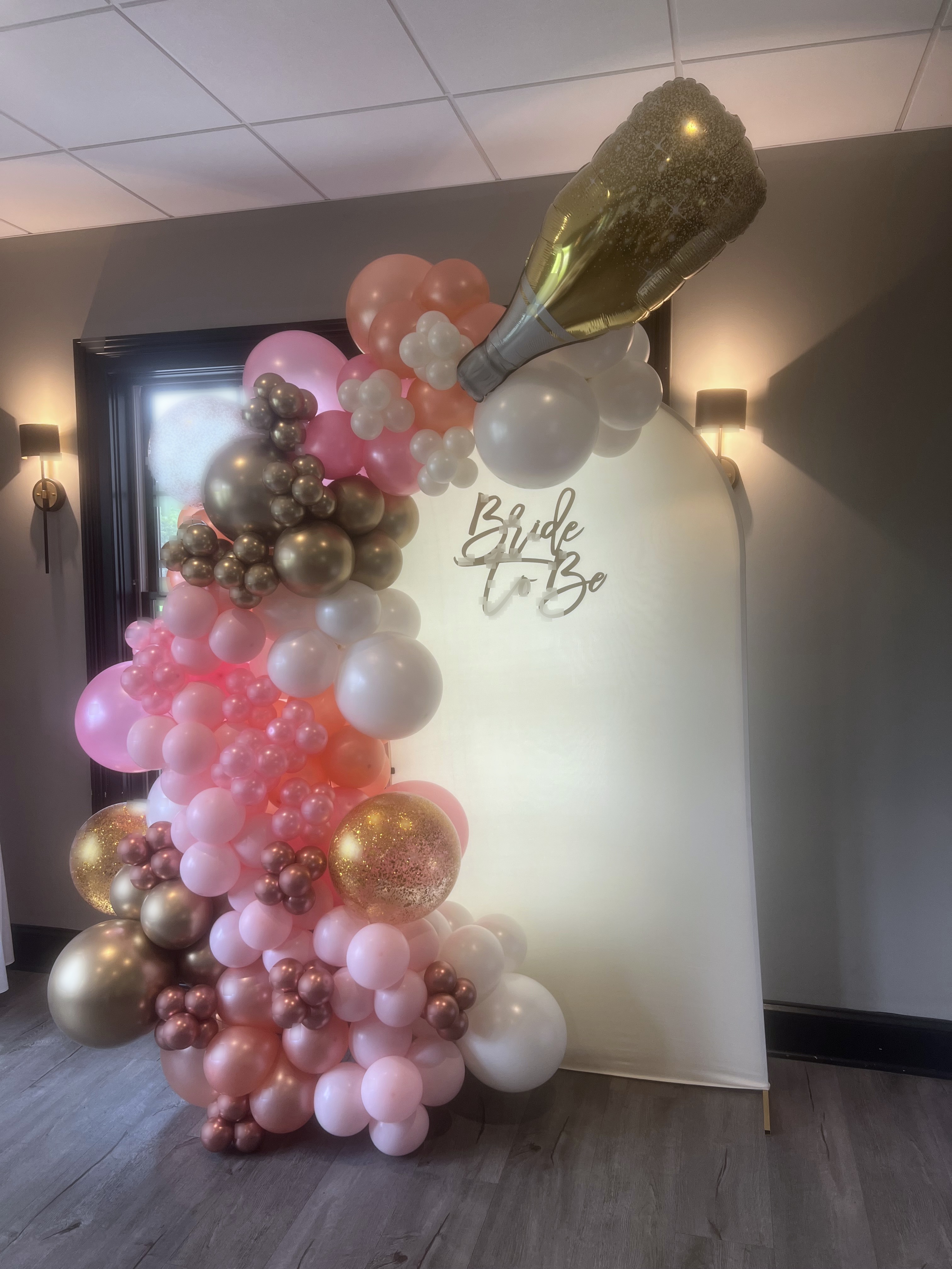 Welcome & Cocktail Hour